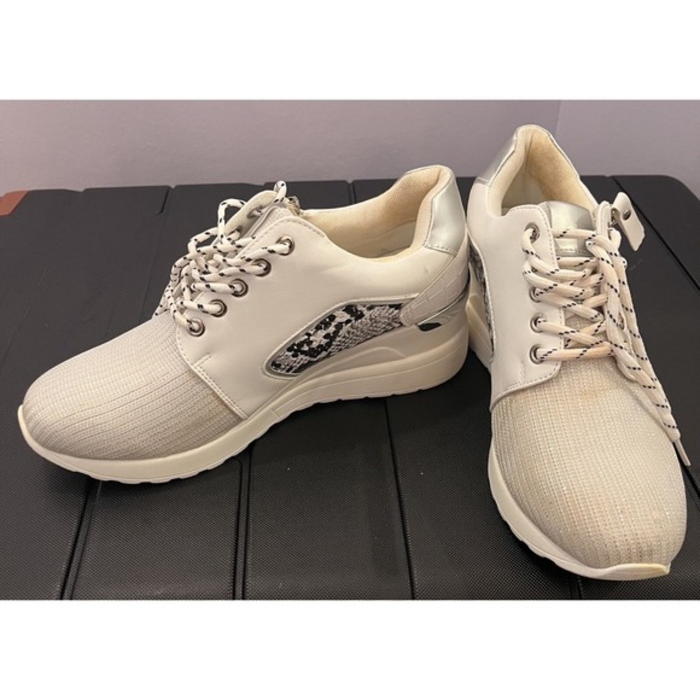Ninety Union Womens White Silver Snake Print Wedge‎ Sneakers Shoes Size 9